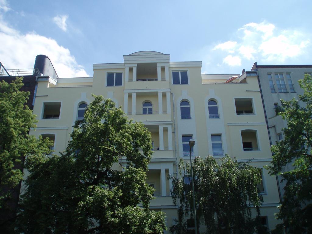 Lv & Am Luetzowplatz * Berlino